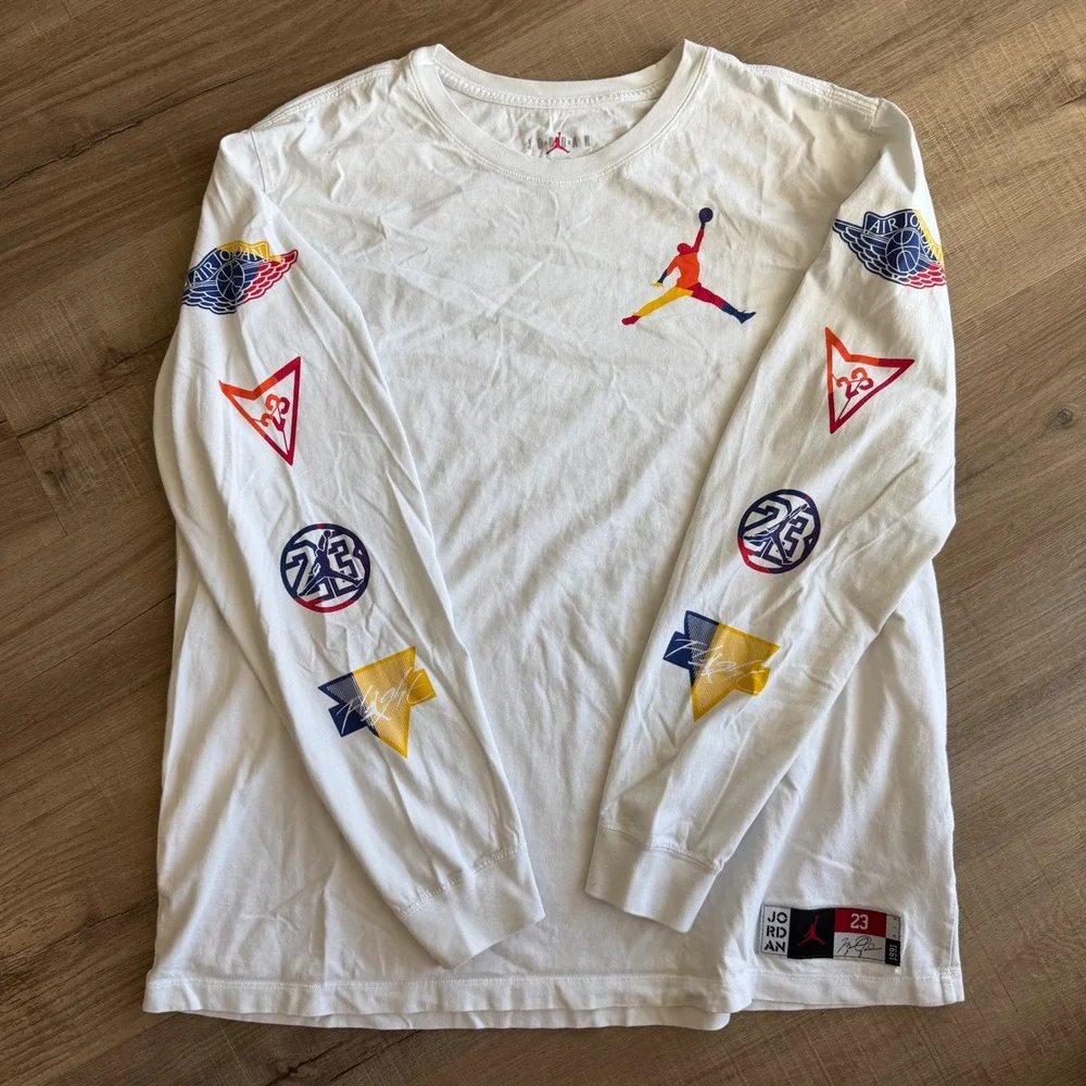 Jordan Mens Long Sleeve T-Shirt White Multi Graphic Jumpman AT8938-100 Size 2XL